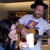 Jovanotti: Artista italiano più seguito sui social insieme alla Pausini Jovanotti: Artista italiano più seguito sui social insieme alla Pausini
