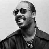 Stevie Wonder: Ascolta il commovente discorso contro la discriminazione Stevie Wonder: Ascolta il commovente discorso contro la discriminazione