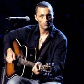 Alex Britti: Ascolta “Stringimi forte amore”, il nuovo singolo Alex Britti: Ascolta “Stringimi forte amore”, il nuovo singolo