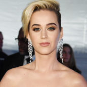 Katy Perry: Ascolta “Swish Swish”, il nuovo singolo feat. Nicki Minaj Katy Perry: Ascolta “Swish Swish”, il nuovo singolo feat. Nicki Minaj
