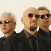 Decibel: Si intitola “La banca” il nuovo singolo Decibel: Si intitola “La banca” il nuovo singolo
