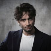 Fabrizio Moro: Si intitola “L’eternità (Il mio quartiere)”, il nuovo singolo feat. Ultimo Fabrizio Moro: Si intitola “L’eternità (Il mio quartiere)”, il nuovo singolo feat. Ultimo