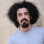 Caparezza: Uscirà domani radiofonicamente “Larsen”, il nuovo singolo Caparezza: Uscirà domani radiofonicamente “Larsen”, il nuovo singolo