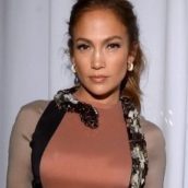 Jennifer Lopez: E’ uscito “Dinero”, il nuovo singolo feat. DJ Khaled & Cardi B Jennifer Lopez: E’ uscito “Dinero”, il nuovo singolo feat. DJ Khaled & Cardi B