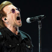 BONO DEGLI U2 È IN VACANZA IN SARDEGNA BONO DEGLI U2 È IN VACANZA IN SARDEGNA