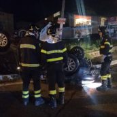Torrette di Mercogliano, auto sbanda e si ribalta Torrette di Mercogliano, auto sbanda e si ribalta