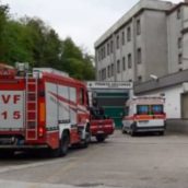 Savignano Irpino, operaio trafitto da un ferro in una gamba Savignano Irpino, operaio trafitto da un ferro in una gamba