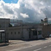 Ariano Irpino, detenuto napoletano si dà fuoco nel carcere: è grave Ariano Irpino, detenuto napoletano si dà fuoco nel carcere: è grave