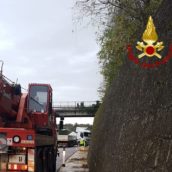 Montemiletto, camion sbanda e perde gasolio sulla carreggiata Montemiletto, camion sbanda e perde gasolio sulla carreggiata