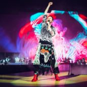 Jovanotti premiato per il tour sulle spiagge, ma niente Sanremo Jovanotti premiato per il tour sulle spiagge, ma niente Sanremo