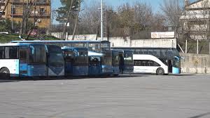 AIR MOBILITÀ: UNIVERSITÀ E SCUOLE CHIUSE, RIDOTTE LE CORSE AIR MOBILITÀ: UNIVERSITÀ E SCUOLE CHIUSE, RIDOTTE LE CORSE