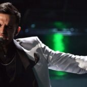 Carlo Pignatelli mette all’asta la giacca indossata da Achille Lauro a Sanremo Carlo Pignatelli mette all’asta la giacca indossata da Achille Lauro a Sanremo