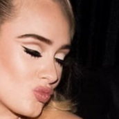 Adele: il nuovo album potrebbe slittare al 2021 Adele: il nuovo album potrebbe slittare al 2021
