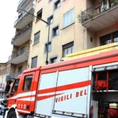 Avellino, incendio in pieno centro. Nessun ferito Avellino, incendio in pieno centro. Nessun ferito