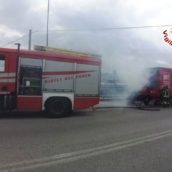 Mercogliano, furgone in fiamme. Mercogliano, furgone in fiamme.
