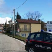 Greci, in giro con un coltello a serramanico: 40enne denunciato dai Carabinieri Greci, in giro con un coltello a serramanico: 40enne denunciato dai Carabinieri