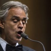 Andrea Bocelli positivo al Covid-19: “Sono guarito e ora dono il plasma” Andrea Bocelli positivo al Covid-19: “Sono guarito e ora dono il plasma”