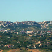 Coronavirus, Ariano Irpino festeggia la guarigione del dottor Grasso Coronavirus, Ariano Irpino festeggia la guarigione del dottor Grasso