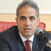 Maurizio Petracca chiede le dimissioni del Sindaco di Avellino Gianluca Festa Maurizio Petracca chiede le dimissioni del Sindaco di Avellino Gianluca Festa