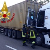 Tamponamento sulla A16, 51enne trasportato in ospedale Tamponamento sulla A16, 51enne trasportato in ospedale