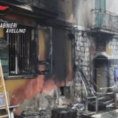 Incendio ad un bar di San Martino Valle Caudina. Indagini in corso