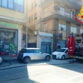 VIDEO/Principio d’incendio in un esercizio commerciale di Avellino. Intervento dei caschi rossi VIDEO/Principio d’incendio in un esercizio commerciale di Avellino. Intervento dei caschi rossi