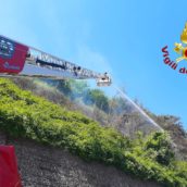 VIDEO/Doppio intervento dei Vigili del Fuoco sulla A16 VIDEO/Doppio intervento dei Vigili del Fuoco sulla A16