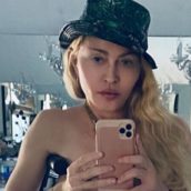 Madonna oscurata su Instagram per video su cospirazione vaccino Covid Madonna oscurata su Instagram per video su cospirazione vaccino Covid