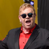 Elton John in guerra con l’ex moglie: “vuole solo i miei soldi” Elton John in guerra con l’ex moglie: “vuole solo i miei soldi”