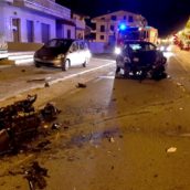 Sbanda con l’auto e finisce contro un cancello in muratura: giovane in ospedale Sbanda con l’auto e finisce contro un cancello in muratura: giovane in ospedale