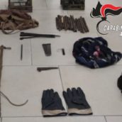 Ariano Irpino, maltrattamento di animali e uccellagione: i Carabinieri denunciano una persona Ariano Irpino, maltrattamento di animali e uccellagione: i Carabinieri denunciano una persona