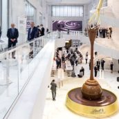 Lindt ha inaugurato la sua casa del cioccolato in stile Willy Wonka Lindt ha inaugurato la sua casa del cioccolato in stile Willy Wonka