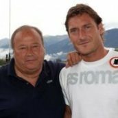 E’ morto il padre di Francesco Totti. Era positivo al Covid-19 E’ morto il padre di Francesco Totti. Era positivo al Covid-19