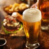 La birra è la preferita degli italiani per socializzare La birra è la preferita degli italiani per socializzare