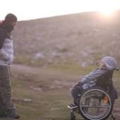 Realizza il sogno dell’amica disabile: la porta in spalla in cima al Monte Olimpo Realizza il sogno dell’amica disabile: la porta in spalla in cima al Monte Olimpo