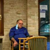 La foto simbolo dei ristoratori dopo il nuovo Dpcm: “Questa è la mazzata finale” La foto simbolo dei ristoratori dopo il nuovo Dpcm: “Questa è la mazzata finale”
