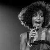Whitney Houston: “I Will Always Love You” supera 1 miliardo di views su YouTube Whitney Houston: “I Will Always Love You” supera 1 miliardo di views su YouTube