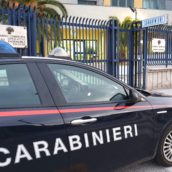 Non si rassegna alla fine della relazione: 27enne arrestato dai Carabinieri.Sequestrato un coltello da macellaio Non si rassegna alla fine della relazione: 27enne arrestato dai Carabinieri.Sequestrato un coltello da macellaio