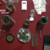 Serino, sorpreso in possesso di sostanze stupefacenti: 36enne arrestato dai Carabinieri Serino, sorpreso in possesso di sostanze stupefacenti: 36enne arrestato dai Carabinieri