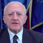 Scuola, De Luca:”Probabile che non si riapra il 24 novembre” Scuola, De Luca:”Probabile che non si riapra il 24 novembre”
