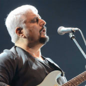 Pino Daniele: arriva la ristampa di “Nero a metà” con cinque inediti per il 40° anniversario Pino Daniele: arriva la ristampa di “Nero a metà” con cinque inediti per il 40° anniversario