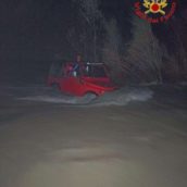 Pietrelcina, finiscono con l’auto nel fiume Tammaro: salvati dai caschi rossi
