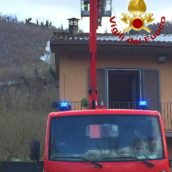 Maltempo in Irpinia, numerosi disagi per la neve caduta: intervengono i caschi rossi Maltempo in Irpinia, numerosi disagi per la neve caduta: intervengono i caschi rossi