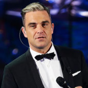 Robbie Williams: in arrivo un film biografico sull’ex Take That Robbie Williams: in arrivo un film biografico sull’ex Take That