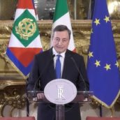 Draghi: “Vincere la pandemia, completare la campagna vaccinale, offrire risposte ai problemi quotidiani dei cittadini e rilanciare il Paese” Draghi: “Vincere la pandemia, completare la campagna vaccinale, offrire risposte ai problemi quotidiani dei cittadini e rilanciare il Paese”