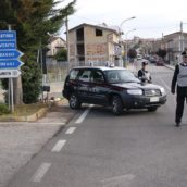 Compra lattine d’olio con assegno contraffatto: denunciato dai Carabinieri di Colle Sannita Compra lattine d’olio con assegno contraffatto: denunciato dai Carabinieri di Colle Sannita