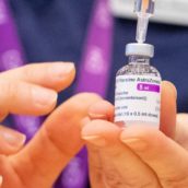 L’Ema da il via libera all’utilizzo del vaccino AstraZeneca