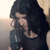Sanremo 2021: Laura Pausini sarà la super ospite della seconda serata Sanremo 2021: Laura Pausini sarà la super ospite della seconda serata