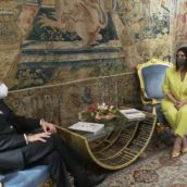 Laura Pausini al Quirinale: è stata ricevuta da Sergio Mattarella dopo gli Oscar Laura Pausini al Quirinale: è stata ricevuta da Sergio Mattarella dopo gli Oscar