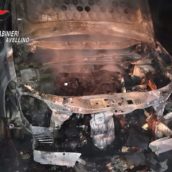 Aiello del Sabato, autovettura distrutta dalle fiamme nella notte: indagano i Carabinieri